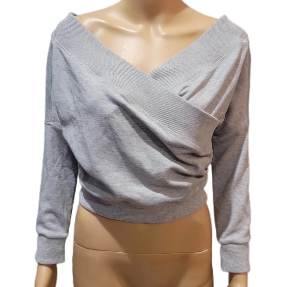 Windsor Tops - Windsor Gray Cropped Long Sleeve Sweater Small